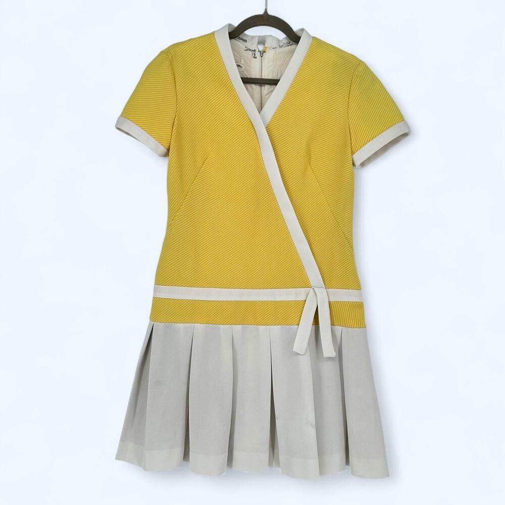 Vintage 1968 Yellow and White Pleated Drop Waist Dress Size 12